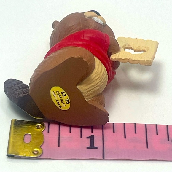 BNWT Vintage 1993 Hallmark Merry Miniature Beaver with Heart Cut Out - Picture 7 of 11